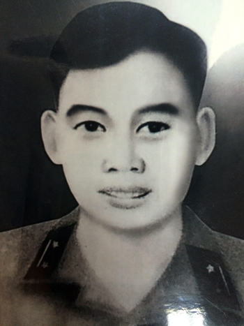 Tìm phần mộ liệt sĩ Phùng Thế Chanh hy sinh tại Mặt trận phía Nam