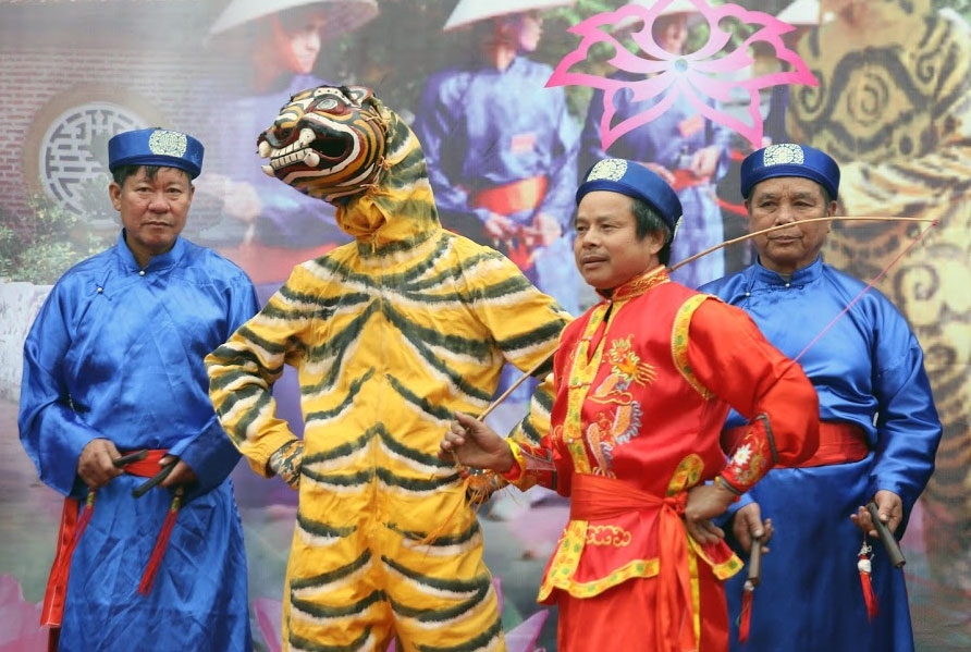 Theo quy định mới hiện nay, những thành viên tham gia vào phường Ải Lao phải từ 35 tuổi và theo tinh thần tự nguyện.