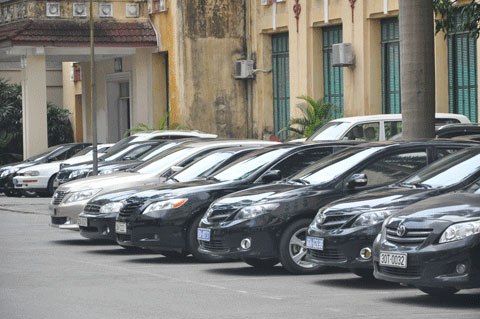 Sửa đổi, bổ sung quy định về quản lý, sử dụng xe ô tô công
