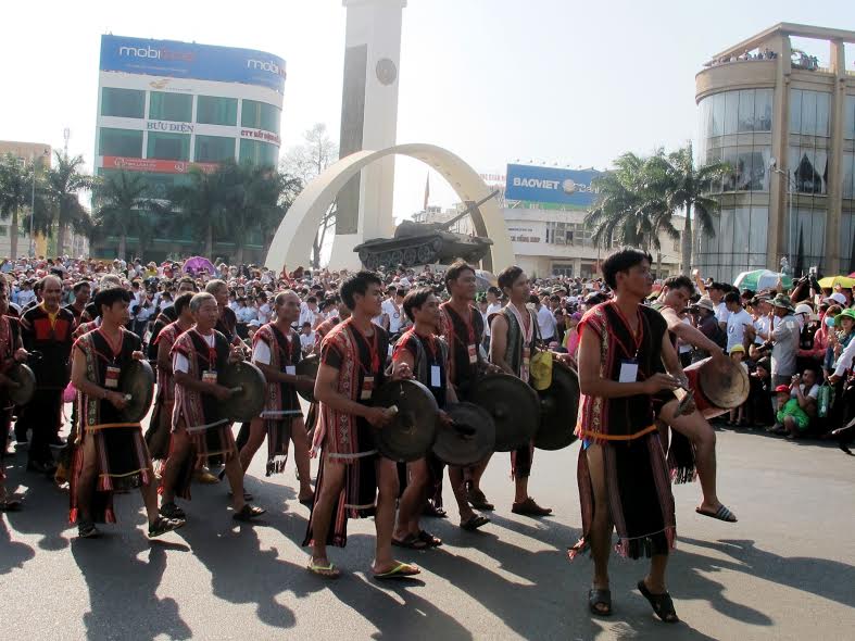 Náo nhiệt Lễ hội đường phố trong Lễ hội Cà phê Buôn Ma Thuột lần thứ 6