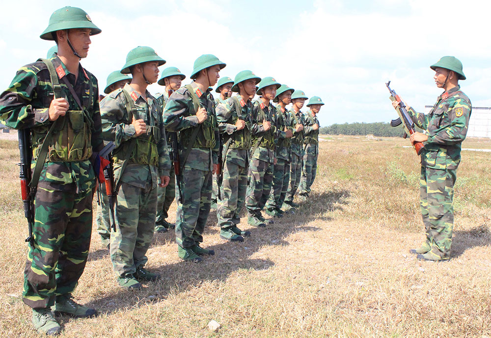 Bồi dưỡng, chăm lo cho tiểu đội trưởng
