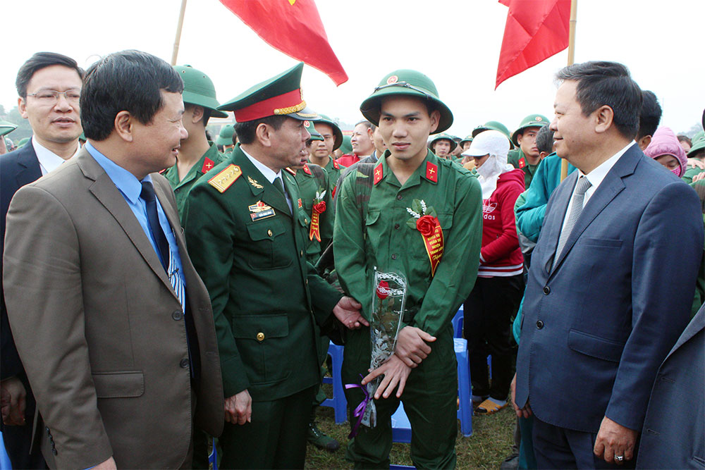 Giữ vững vai trò nòng cốt trong xây dựng khu vực phòng thủ
