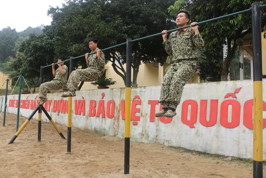 Luyện tập thể lực thường xuyên để có được sức khỏe dẻo dai phục vụ huấn luyện chiến đấu.