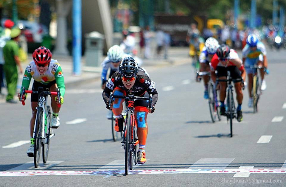 Chặng 8 Giải đua xe đạp Nữ quốc tế Bình Dương mở rộng 2017