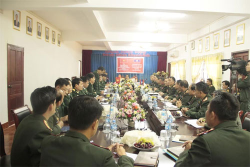 Quân khu 4: Sư đoàn 324 ký Biên bản hợp tác ghi nhớ với Sư đoàn 1, QĐND Lào