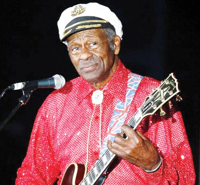 Huyền thoại nhạc rock Chuck Berry qua đời