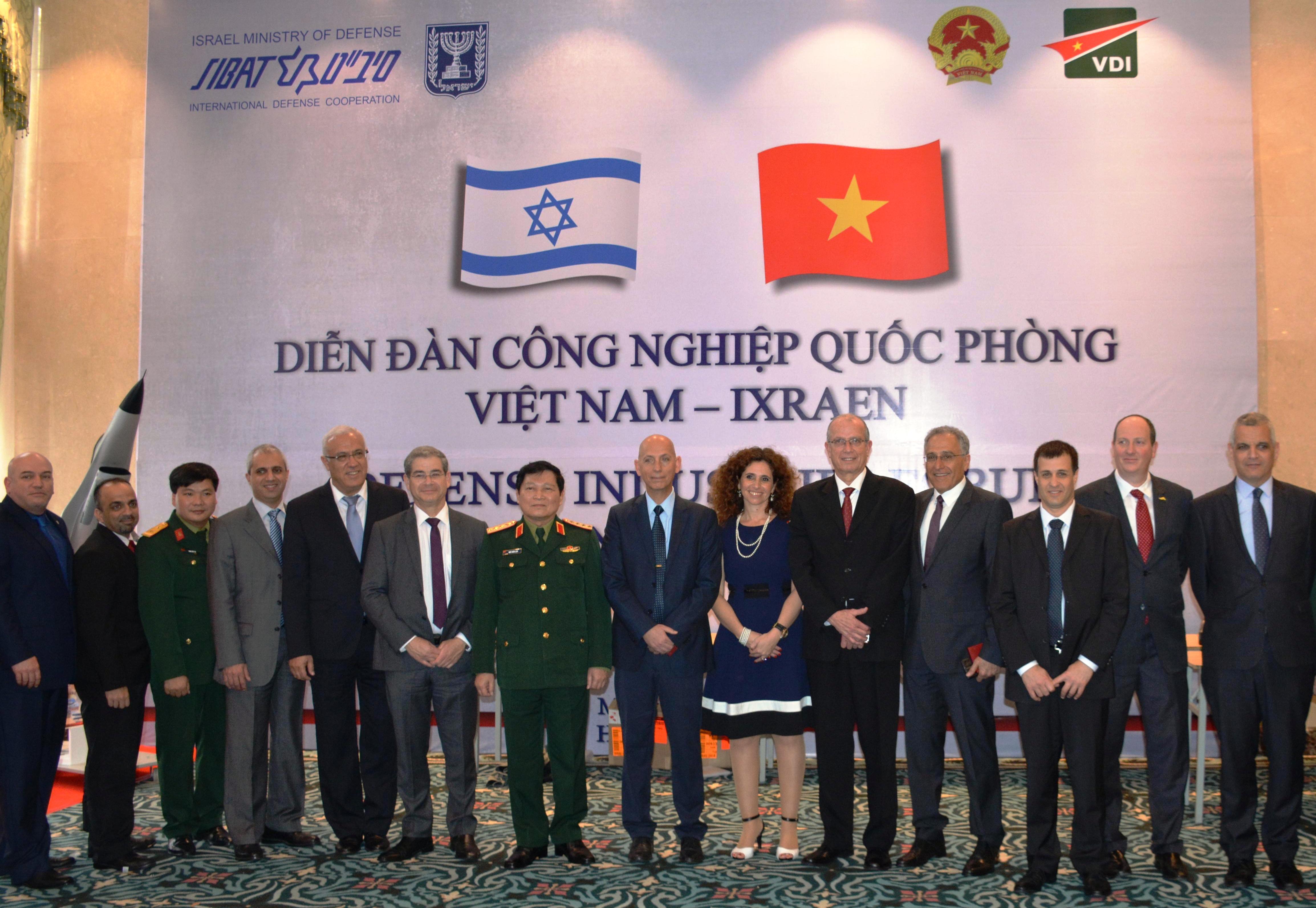 Bộ trưởng Bộ Quốc phòng Ngô Xuân Lịch tiếp đoàn doanh nghiệp quốc phòng I-xra-en