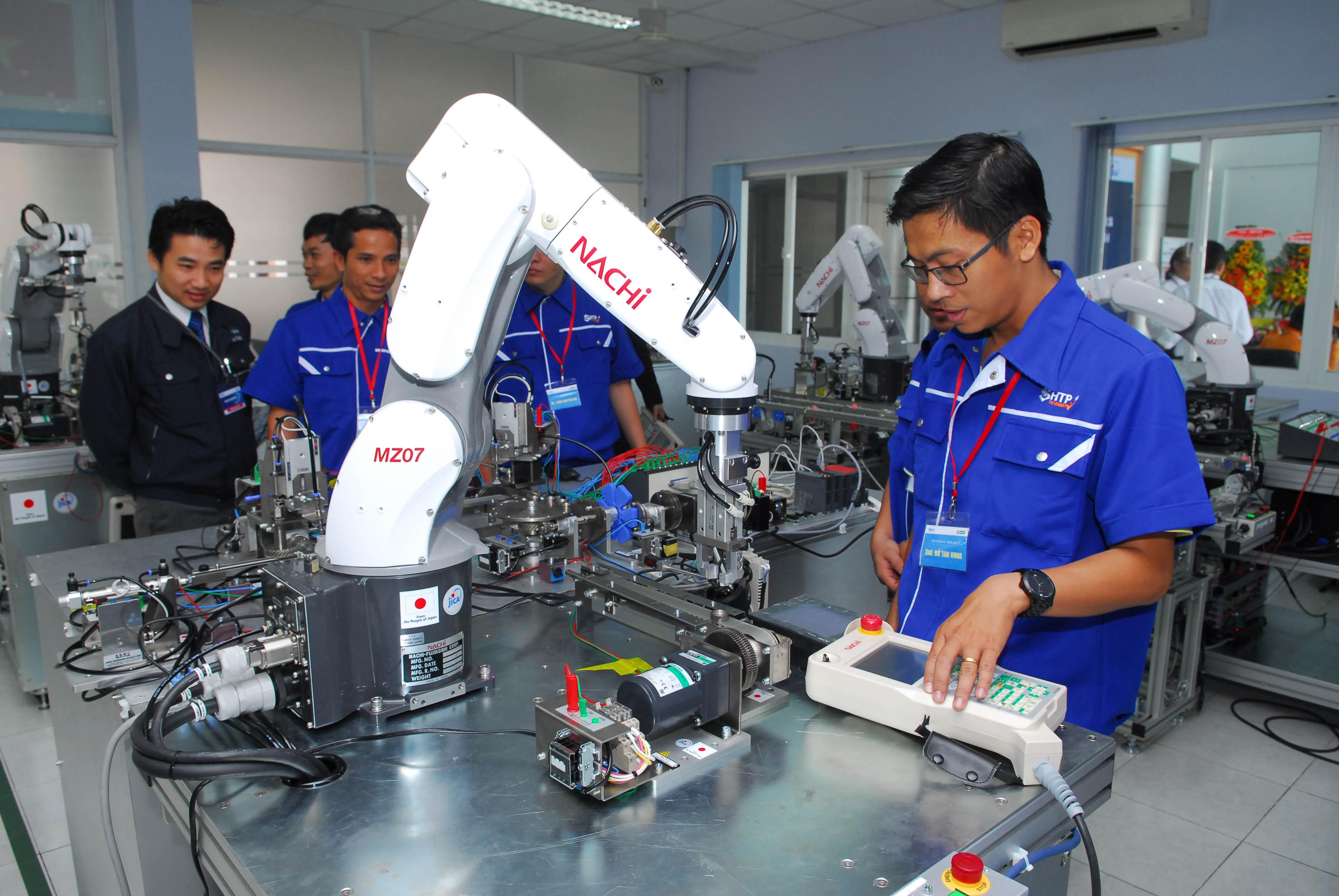 Nâng cao chất lượng nguồn nhân lực để thúc đẩy nền công nghiệp
