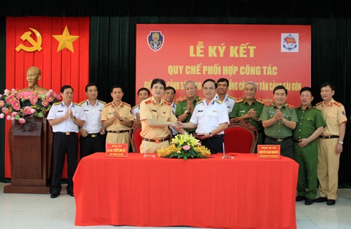Cục Cảnh sát giao thông và Tổng công ty Tân cảng Sài Gòn ký kết quy chế phối hợp công tác