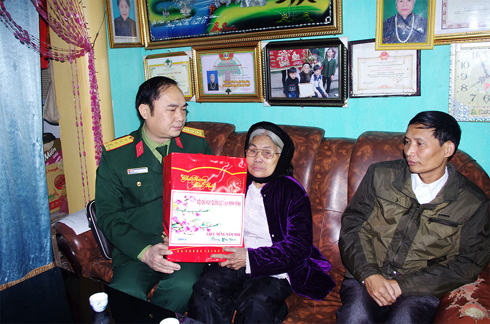 Nghĩa tình của những người lính
