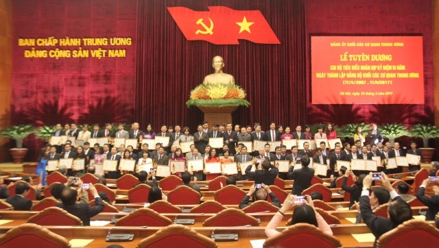 NHÂN RỘNG NHỮNG MÔ HÌNH CHI BỘ TIÊU BIỂU
