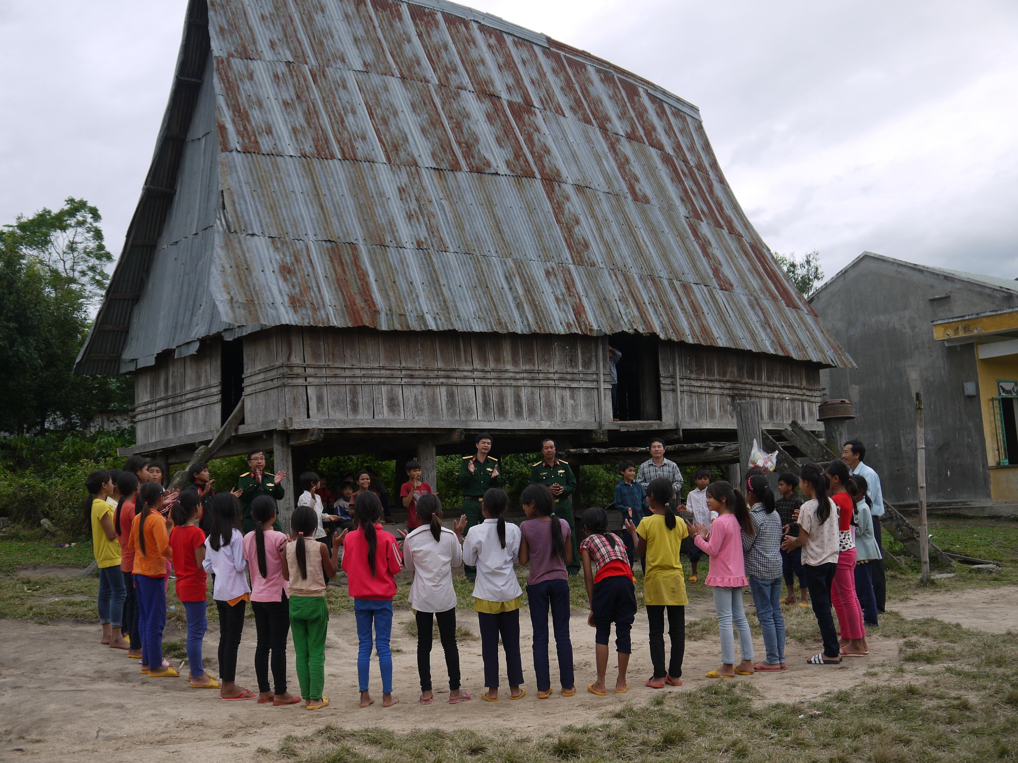  Đăk Sơ Mei thắm đượm nghĩa tình