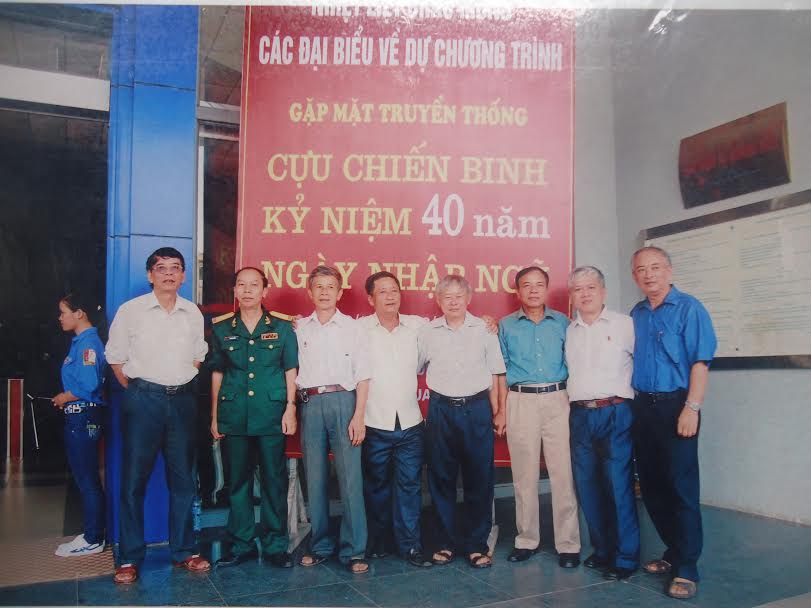 Hai người bạn và chiếc xe tăng mang số hiệu 915