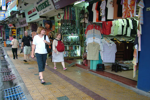 HIỆU ỨNG VỈA HÈ, LÒNG ĐƯỜNG