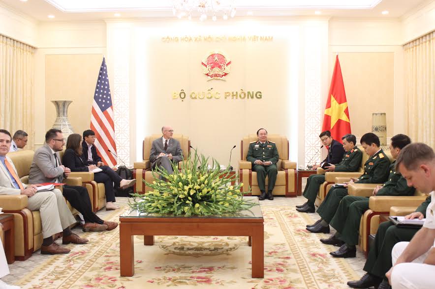 Lãnh đạo Bộ Tổng Tham mưu tiếp Đoàn Đại học Quốc phòng Hoa Kỳ
