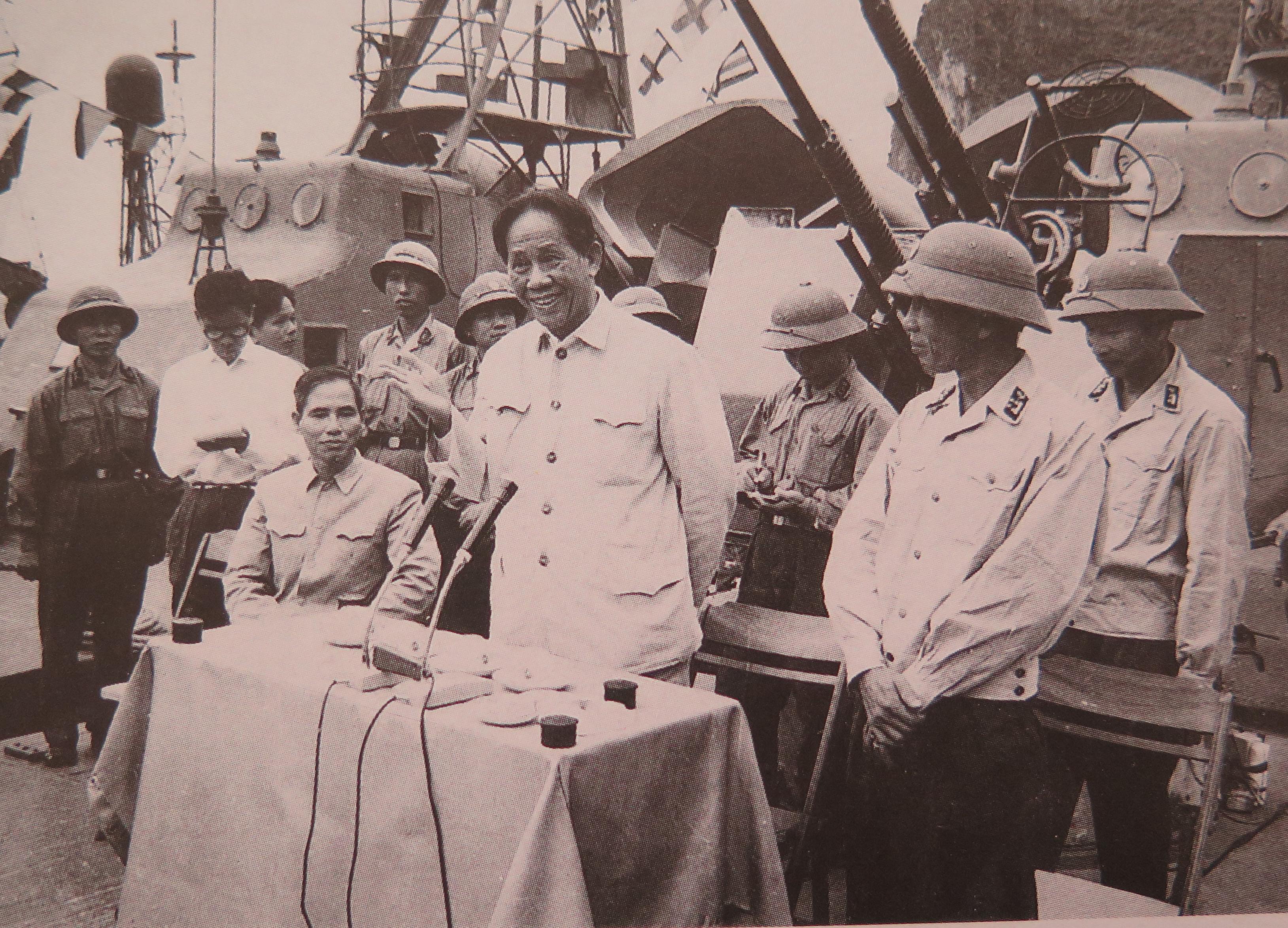 “Bất biến” và “vạn biến” của đồng chí Lê Duẩn
