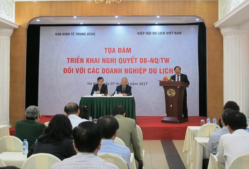 Triển khai nghị quyết của Bộ Chính trị về phát triển du lịch