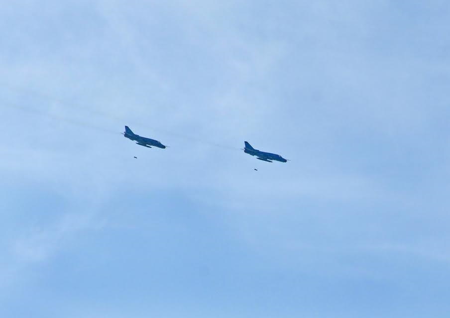 Biên đội Su22-M4 thuộc Trung đoàn 937 cắt bom