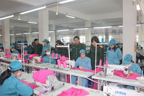 Bảo đảm yếu tố quốc phòng và an ninh trong các chương trình, dự án trọng điểm 
