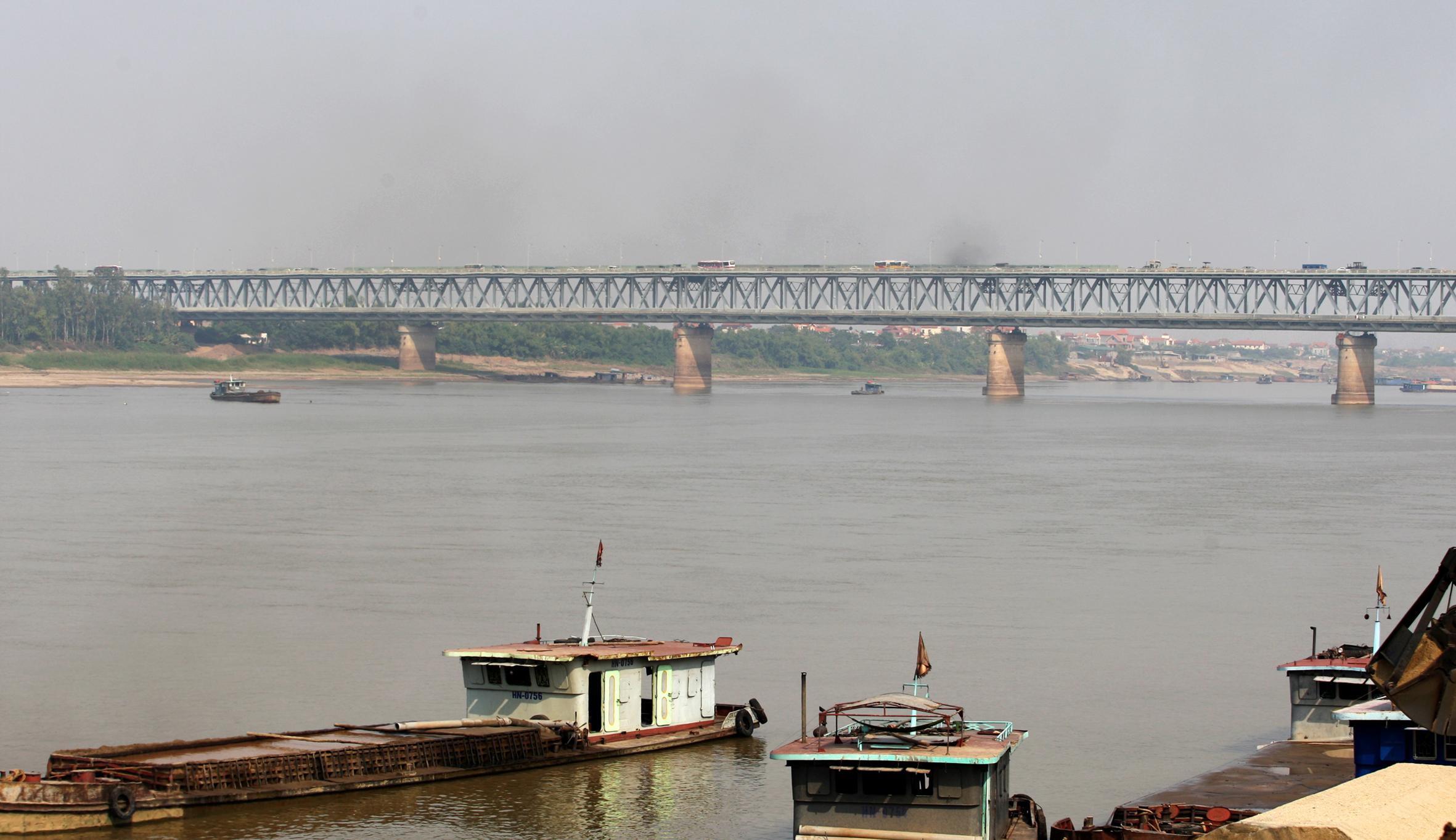 Quy hoạch đô thị hai bên bờ sông Hồng: Phải tuân thủ chặt chẽ các quy định pháp luật

