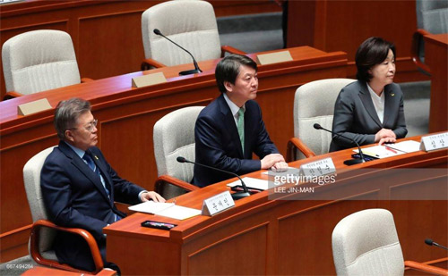 Các ứng cử viên bước vào chiến dịch vận động tranh cử