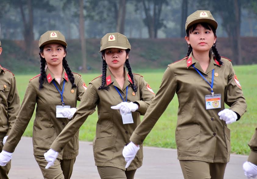 Diễu hành trong lễ khai mạc.