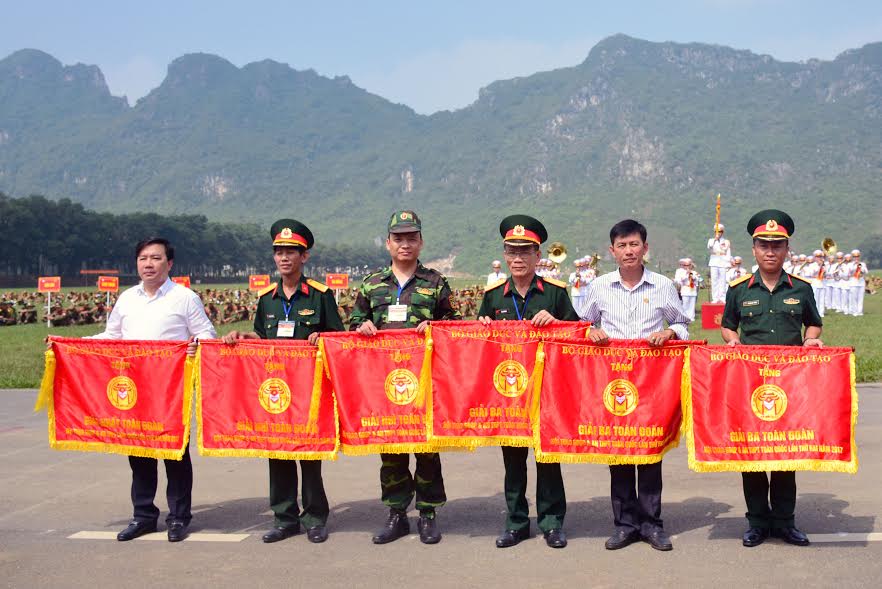 Bế mạc Hội thao Giáo dục QPAN học sinh THPT toàn quốc năm 2017