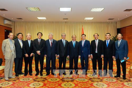 Thủ tướng Nguyễn Xuân Phúc tiếp Thống đốc tỉnh Nagasaki, Nhật Bản và ông S.K.Han, Tổng Giám đốc Công ty Hyundai Motor, Hàn Quốc
