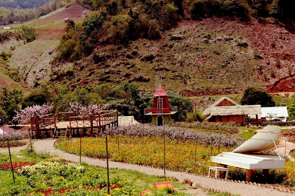 Khu nghỉ dưỡng happy land nằm trong một thung lũng bình yên.