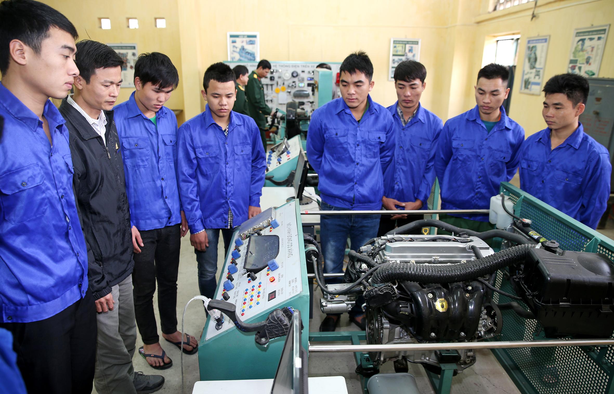 “Liên thông ngược” trong giáo dục và đào tạo
