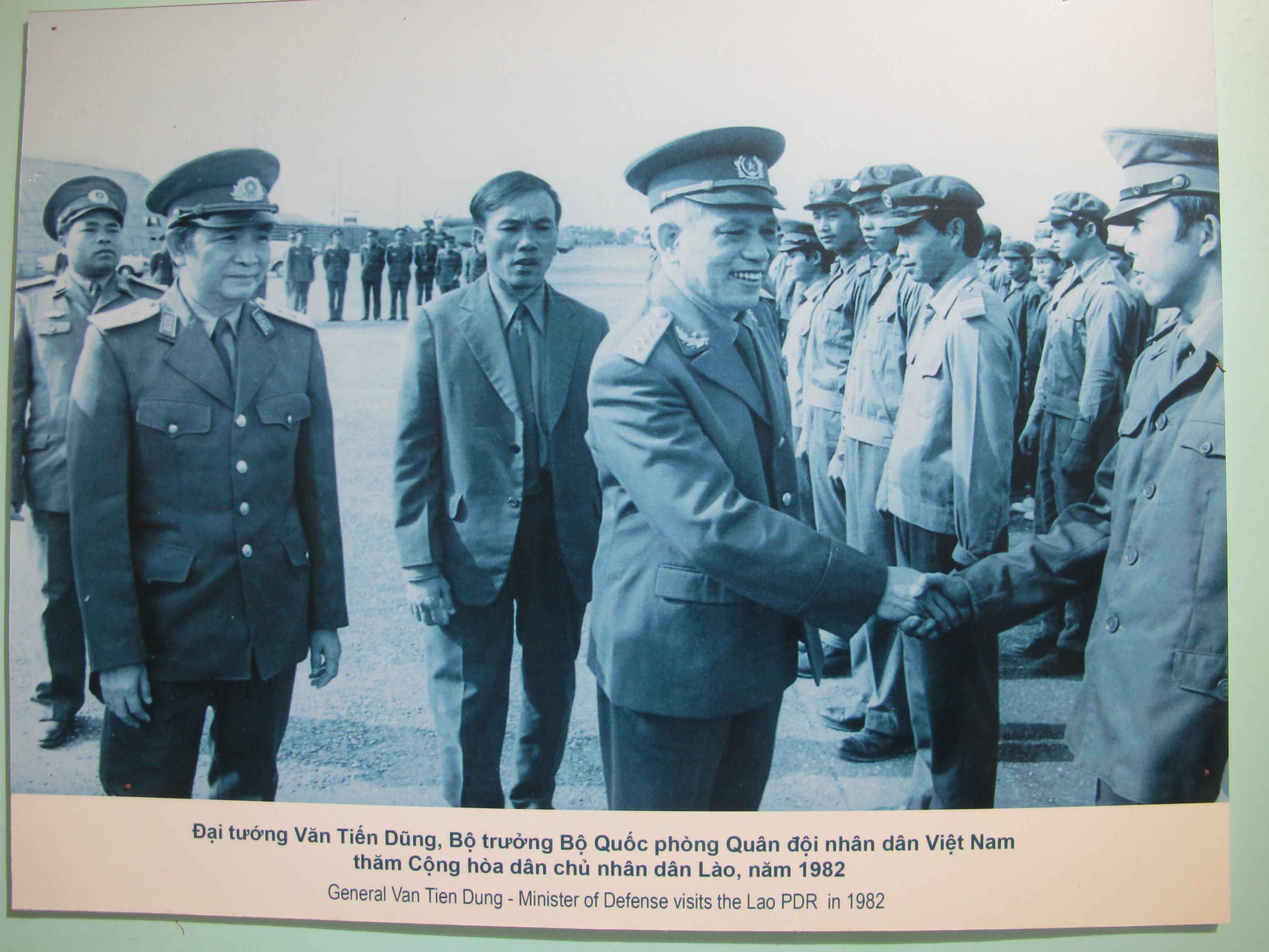 Đại tướng Văn Tiến Dũng với công tác đối ngoại quân sự