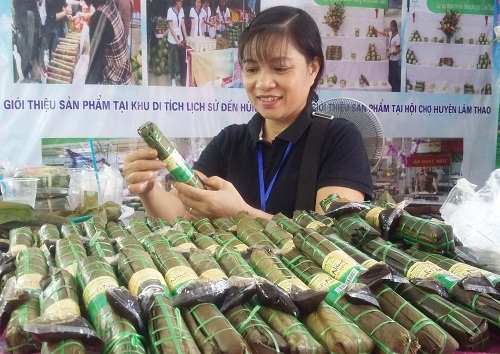 Bánh Nẳng làng Dòng lưu giữ hồn quê đất tổ