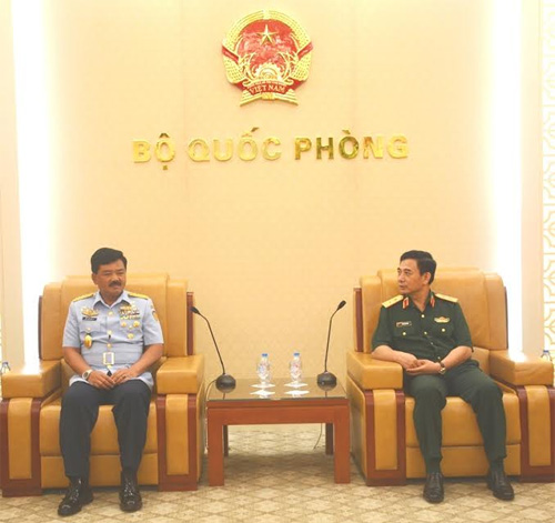 Lãnh đạo Bộ Quốc phòng, Bộ Tổng tham mưu và Tổng cục Chính trị tiếp khách