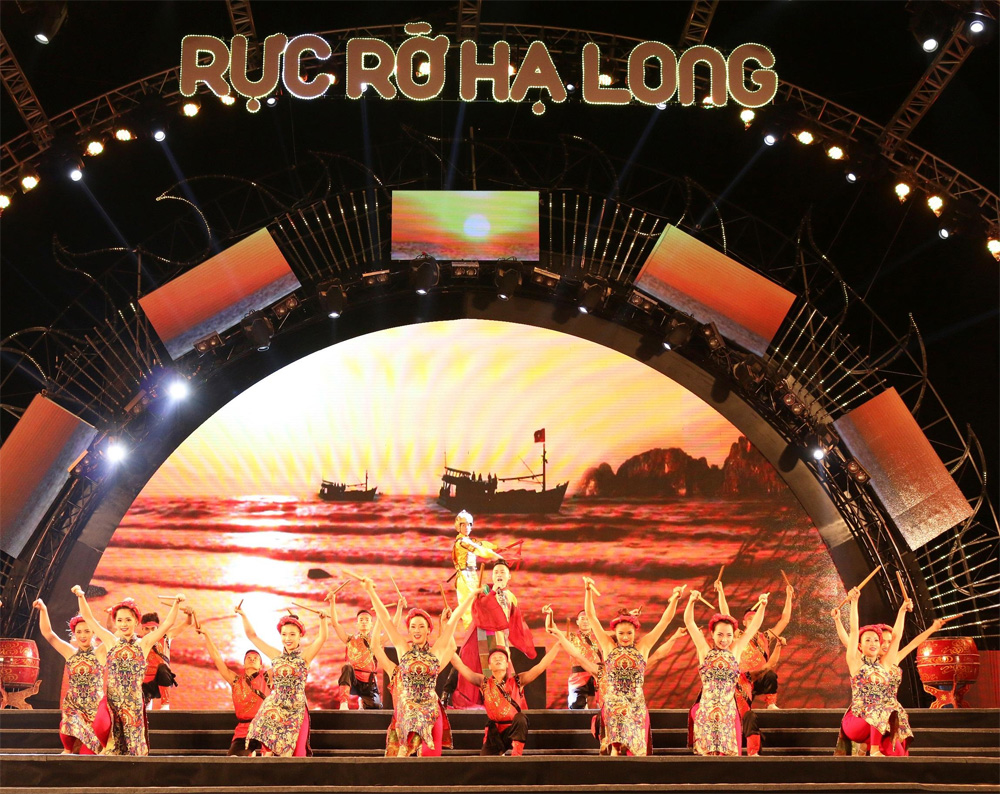 Chương trình nhạc hội “Rực rỡ Hạ Long 2017”
