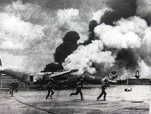 Giải phóng Sân bay Tân Sơn Nhất
