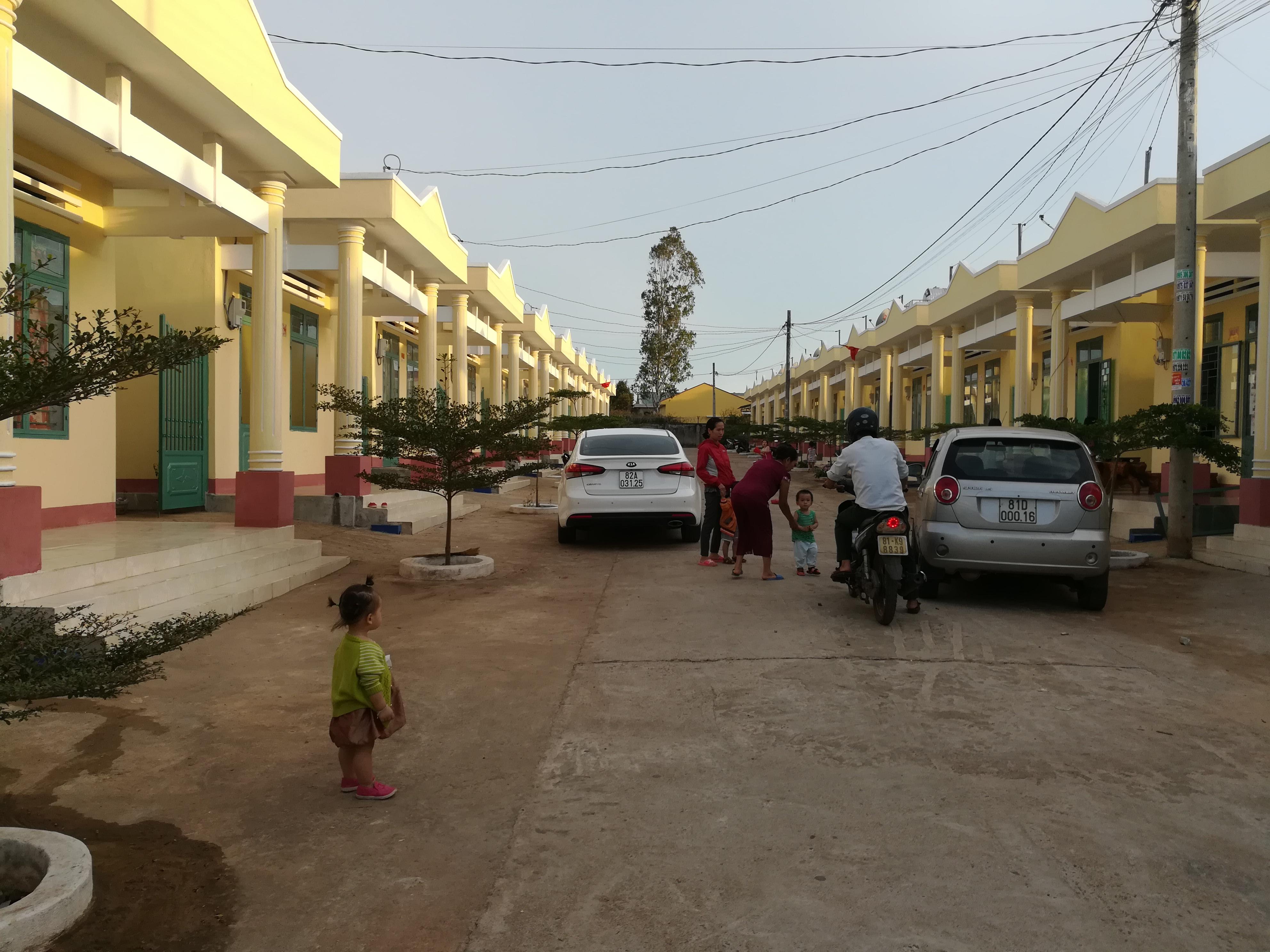 Niềm vui trong căn hộ mới