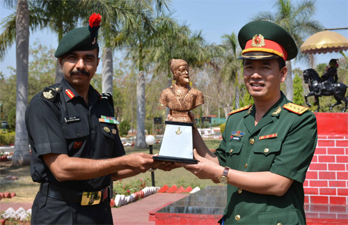 Bài 3: Gắn bó, tạo sự tin cậy