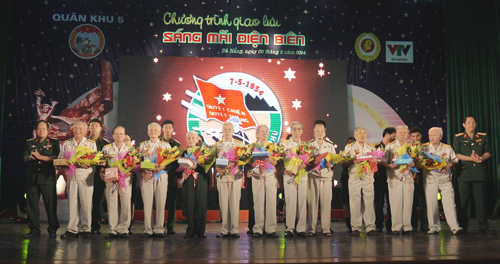 Từ Đà Nẵng nhớ Điện Biên