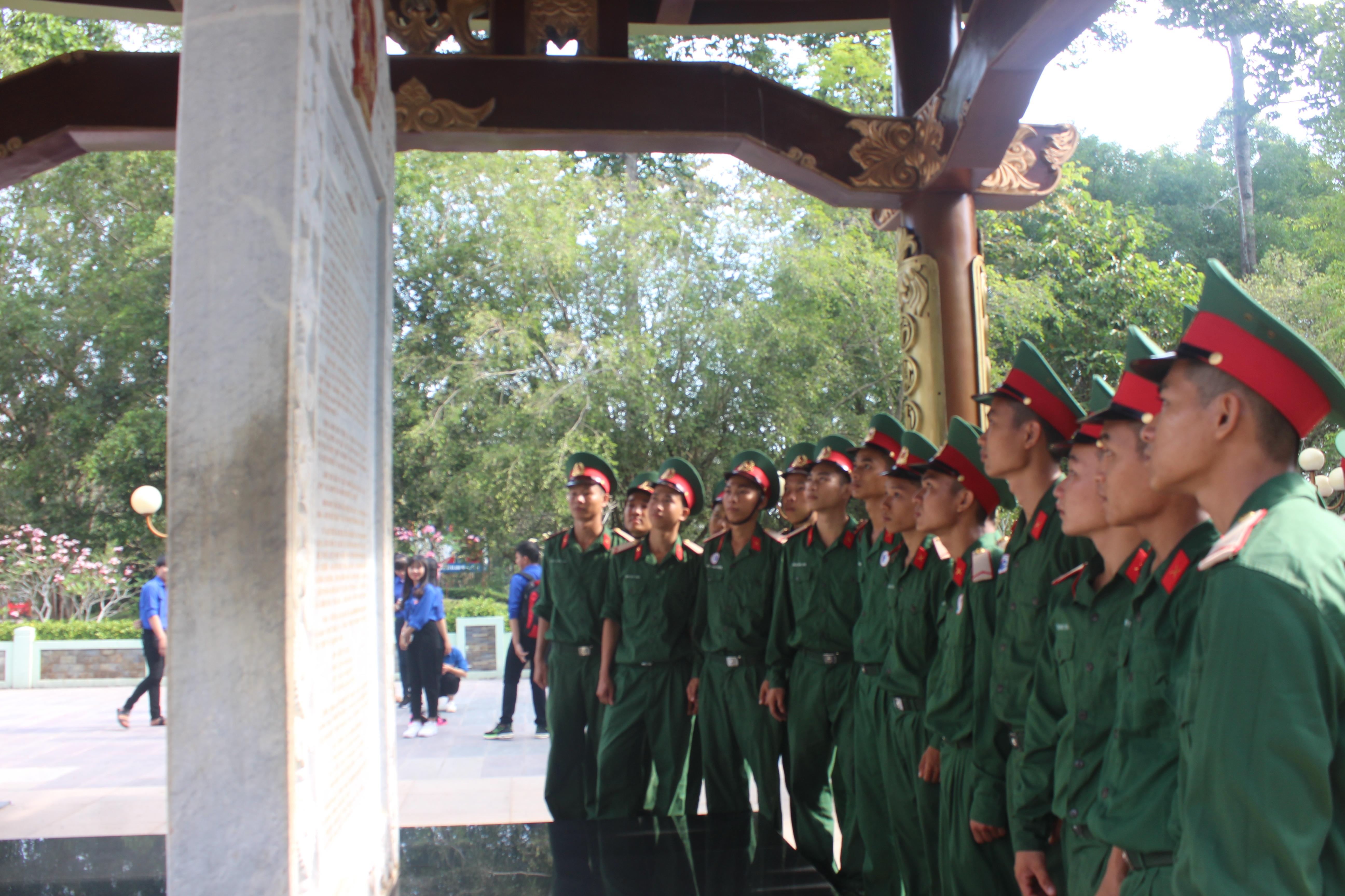 Bồi đắp niềm tự hào truyền thống
