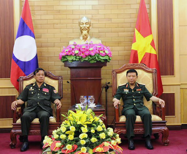 Việt Nam-Lào: Trao đổi kinh nghiệm công tác tổ chức xây dựng Đảng, công tác cán bộ trong quân đội