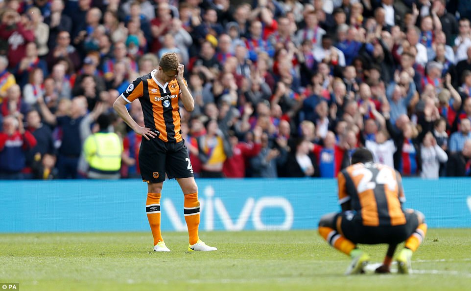 CLB Hull City chính thức xuống hạng