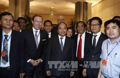 Kiến tạo môi trường kinh doanh, khuyến khích đầu tư, thượng tôn pháp luật