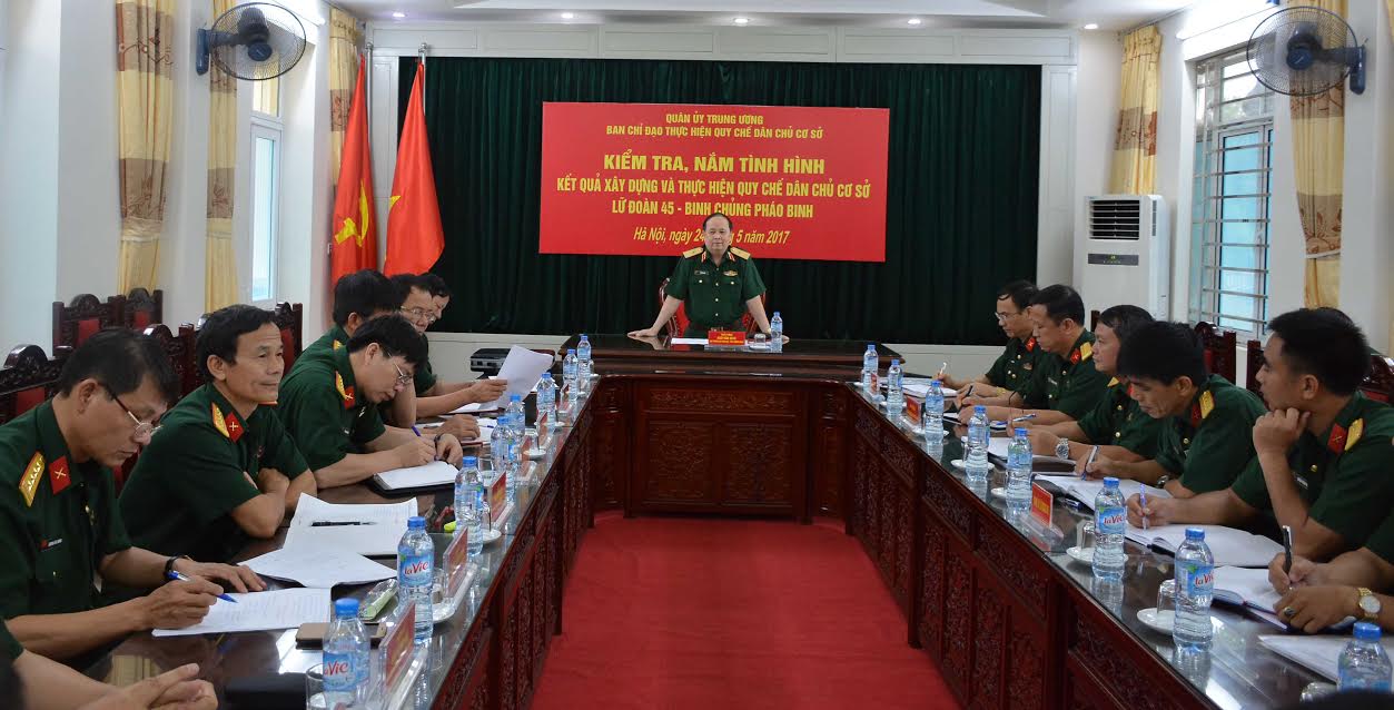 Kiểm tra, nắm tình hình kết quả xây dựng, thực hiện Quy chế dân chủ cơ sở tại Lữ đoàn 45