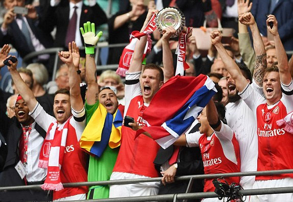 Đánh bại Chelsea, Arsenal đoạt FA Cup