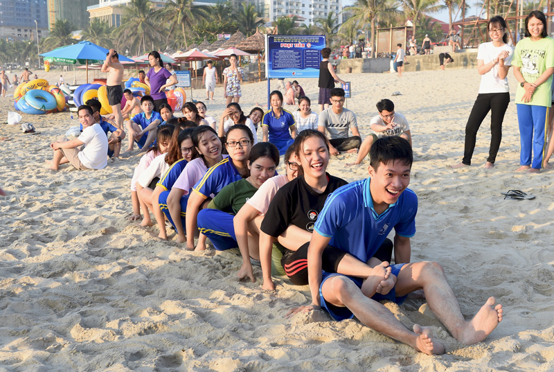 Biển Đà Nẵng sôi động, hấp dẫn