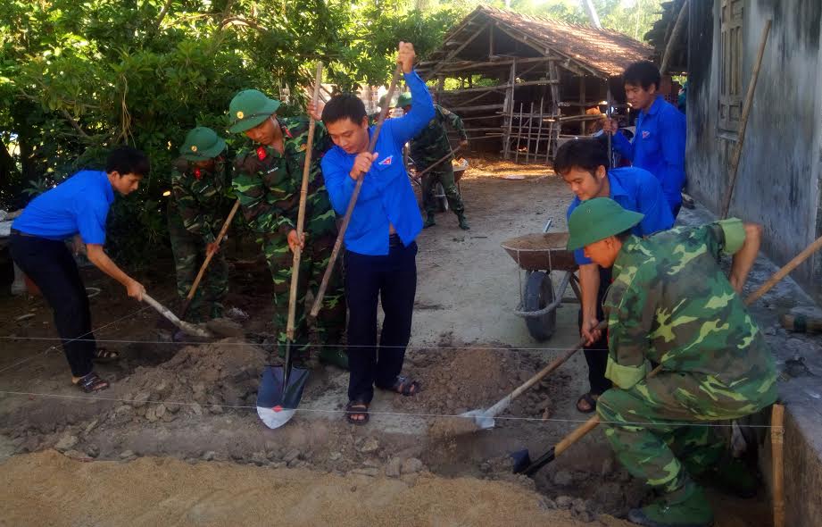 Khởi công xây dựng nhà tình nghĩa cho gia đình chính sách
