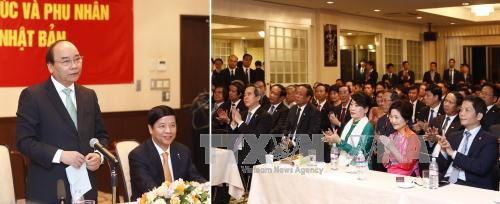 Thủ tướng Nguyễn Xuân Phúc thăm Đại sứ quán và cộng đồng người Việt Nam tại Nhật Bản