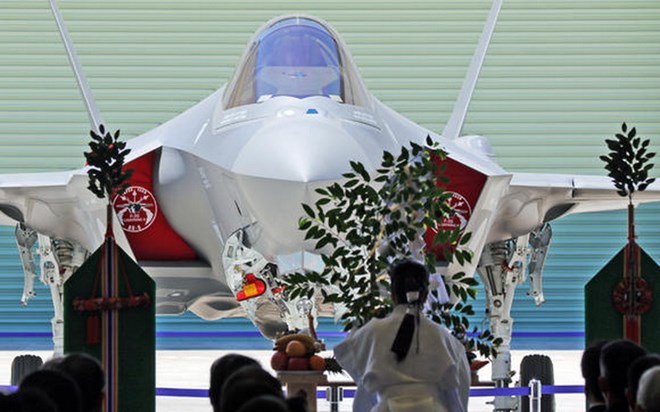Trình làng máy bay F-35 