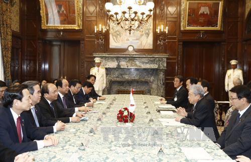 Thủ tướng Nguyễn Xuân Phúc hội kiến với Chủ tịch Thượng viện Nhật Bản