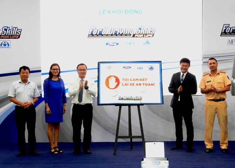 Hướng dẫn lái xe an toàn và thân thiện với môi trường